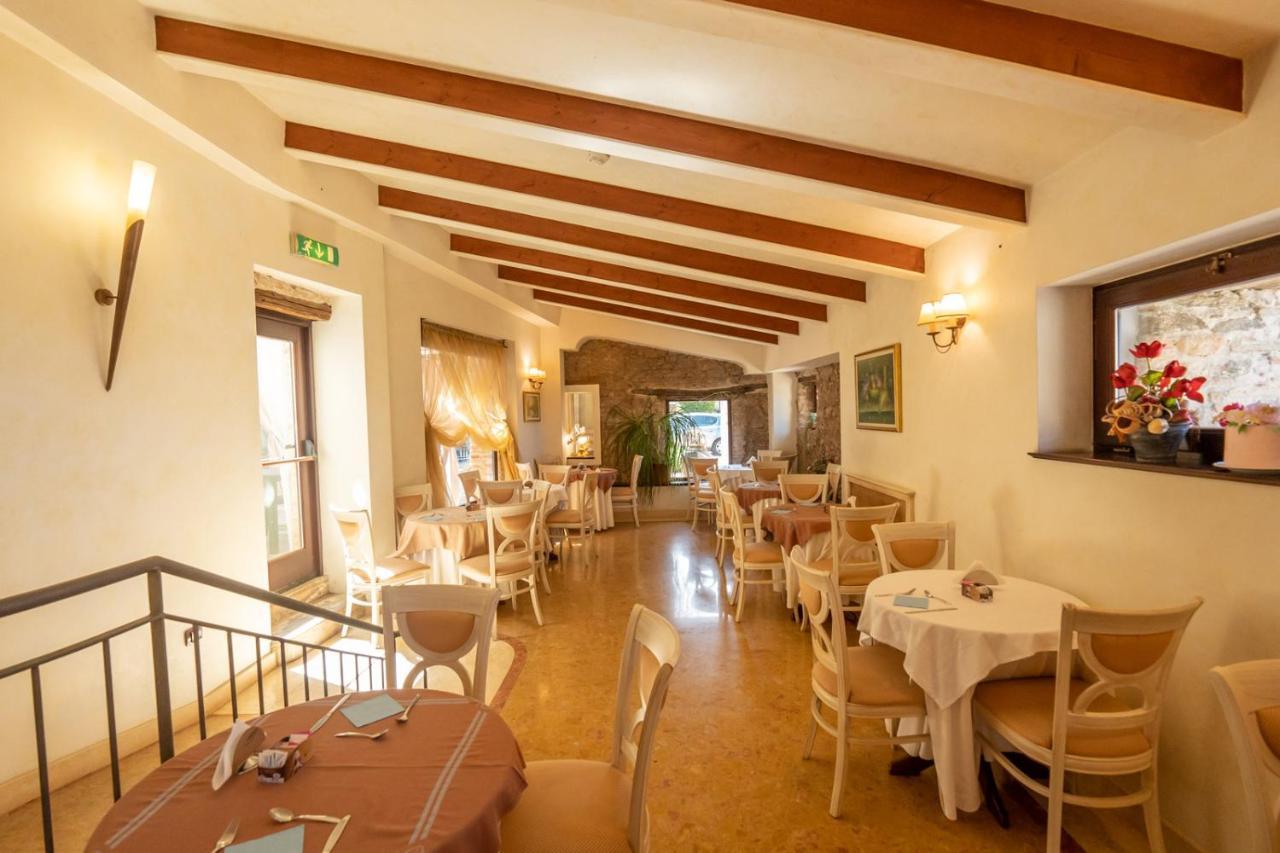 Hotel Ristorante Vecchia Vibo Vibo Valentia Bagian luar foto